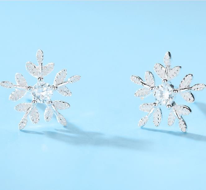 Weather Series 925 Sterling Silver Plated Women's Snowflake Earrings