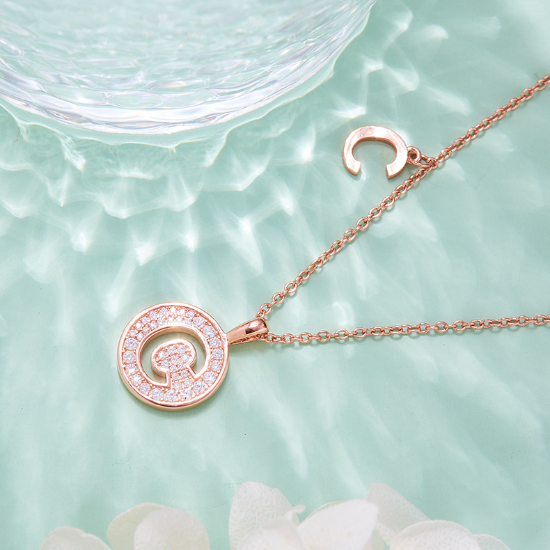 Alphabetic series C Lovely Rose Gold Necklace