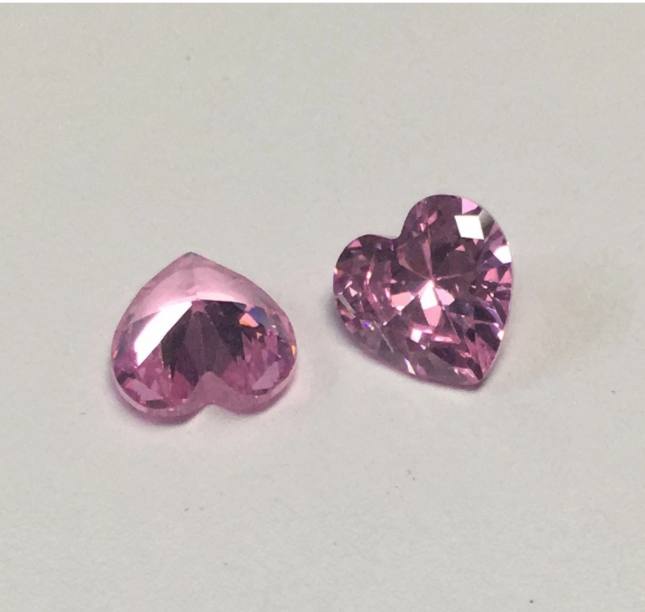 4.0mm Pink VVS Heart Cut Moissanite 