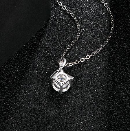 Excellent Cut Pass Silver Color Good Clarity 925 Silver Pendant Necklace for Women Gift