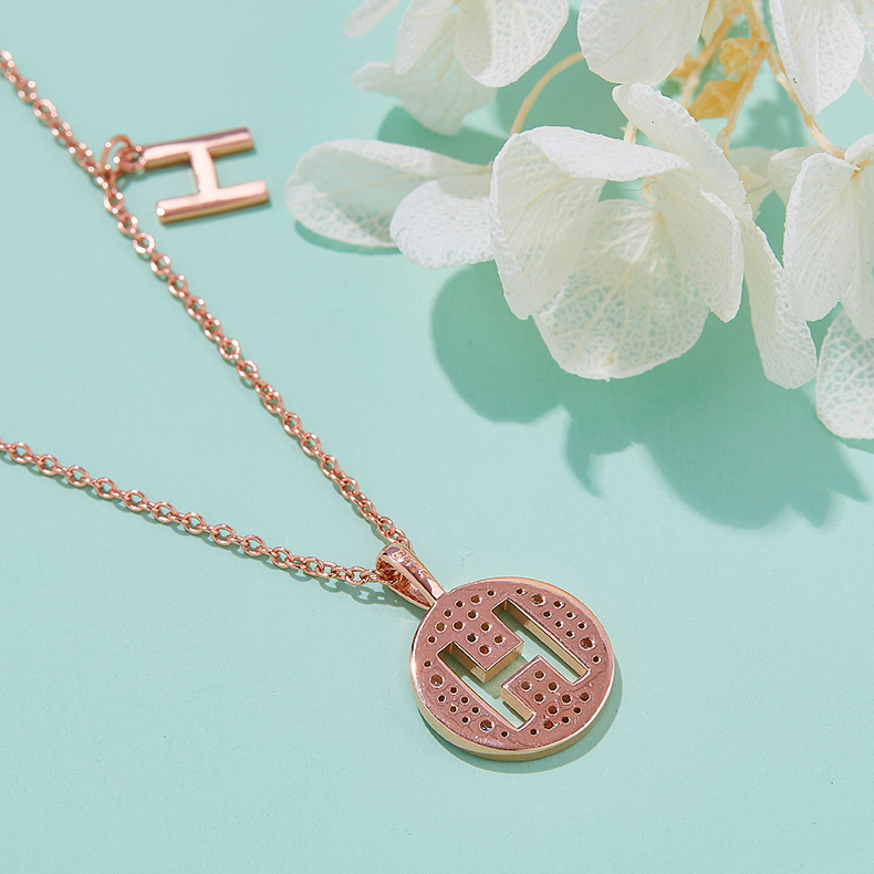 Alphabetic seriesH Lovely Rose Gold Necklace