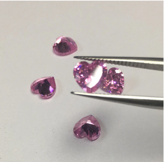 5.5mm Pink VVS Heart Cut Moissanite High Quality Factory Price Synthetic Moissanite