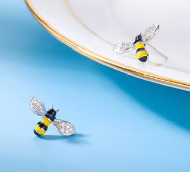 Cute Animal Series 925 Sterling Silver Gold-plated Honeybee Earrings