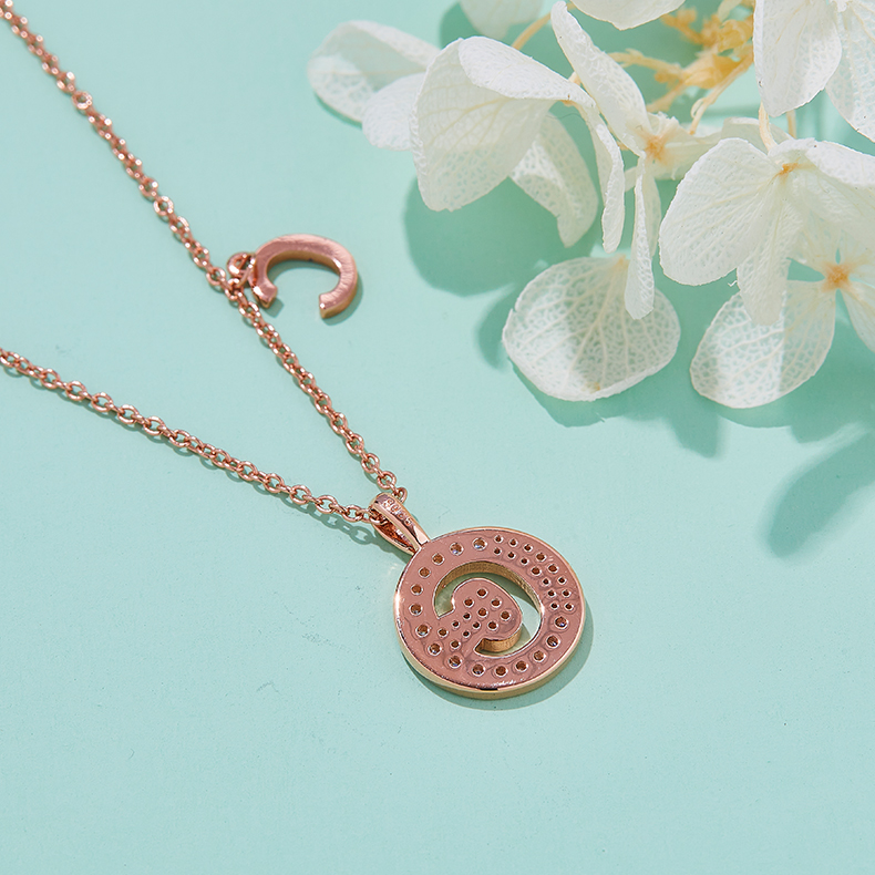 Alphabetic series C Lovely Rose Gold Necklace