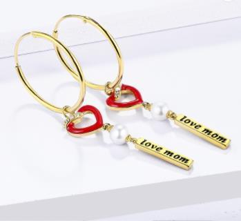 New Simple Korean Style Plain Gold Metal Fresh Water Pearl Earrings for Women Unique Earrings