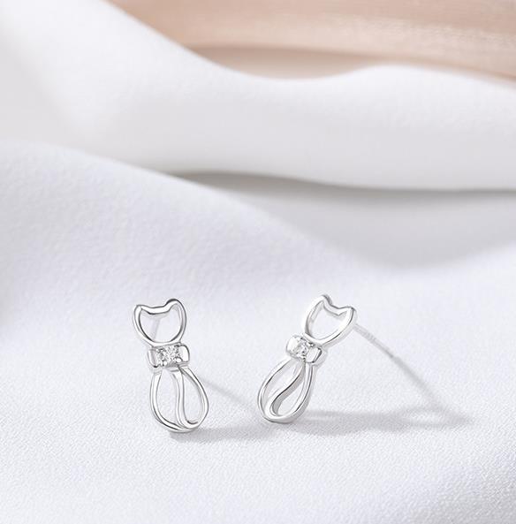 Elegant And Lovely Kitten 925 Sterling Silver Plated Women's Earrings