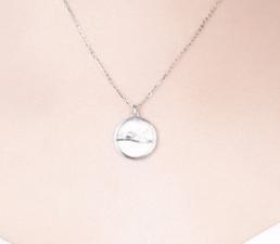 Source S925 Jewelry Sterling Silver Korean White Fritillaria Round Card Pendant Bird Necklace