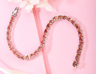 New Wholesale High-quality Heart-shaped Charm Carved Gem Bracelet