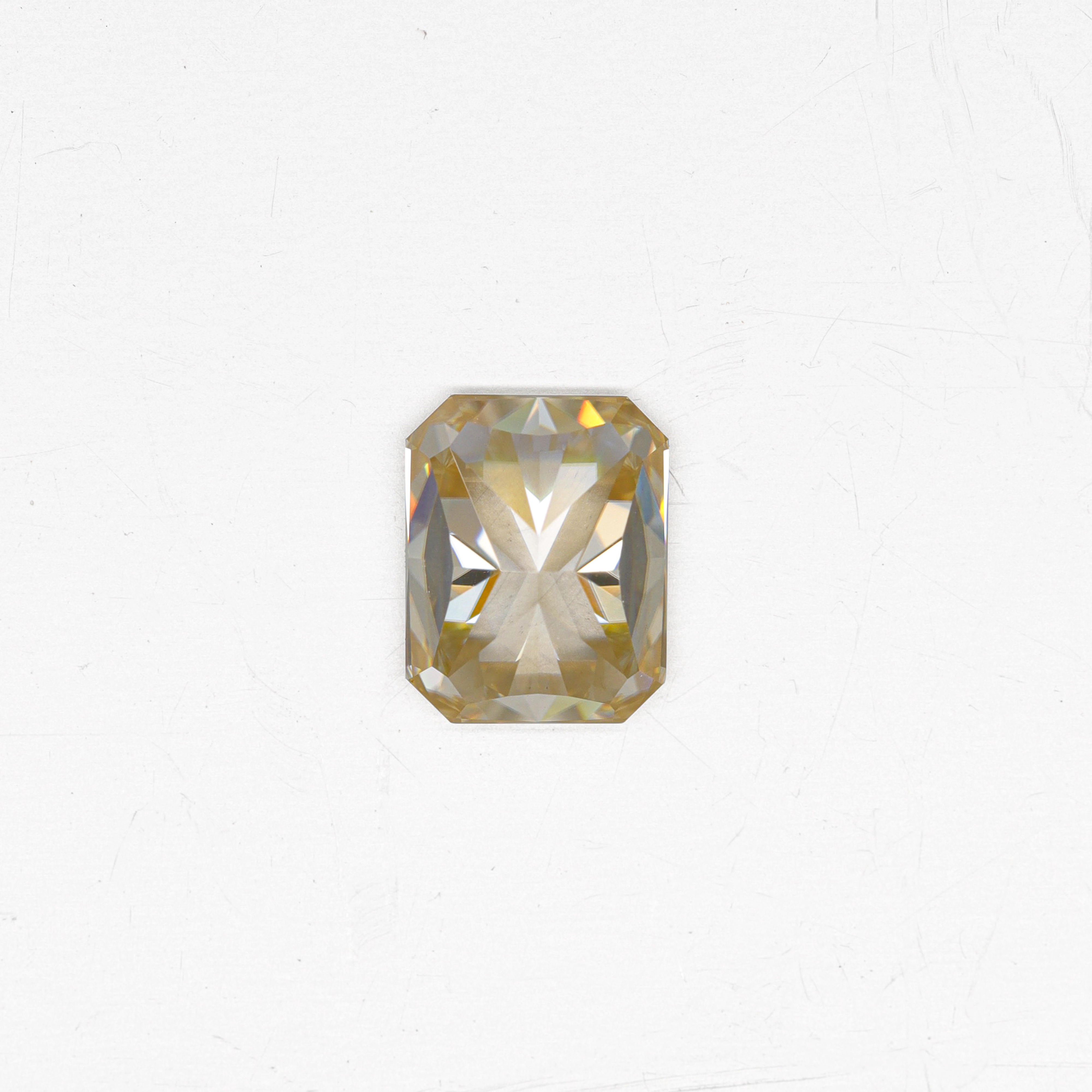 Excellent Quality Radiant Cut Champagne VVS Morsonite Synthetic Moissanite 