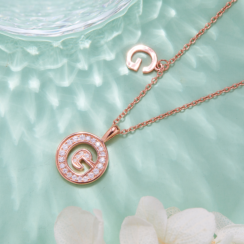 Alphabetic series G Lovely Rose Gold Necklace