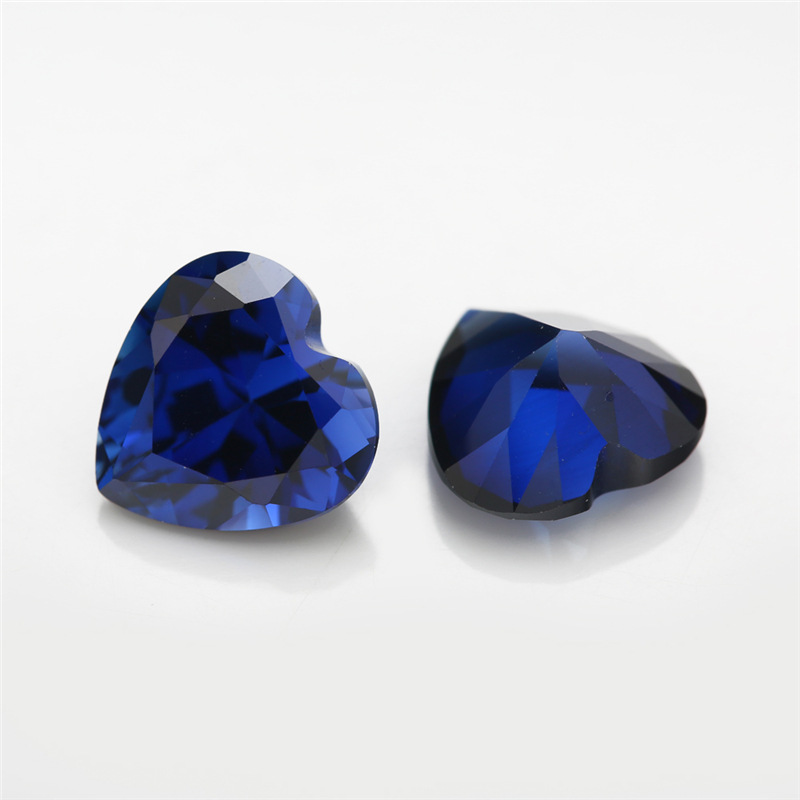 VVS Heart Shaped Sapphire 3EX Factory Wholesale Blue Corundum