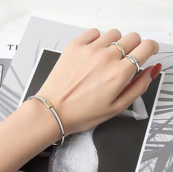 Lovely expression smiling face open bracelet ring women's fashion niche simple smile ring